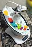 заколисуючий центр 4Moms MamaRoo 3.0