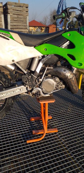 Kawasaki kx 125.