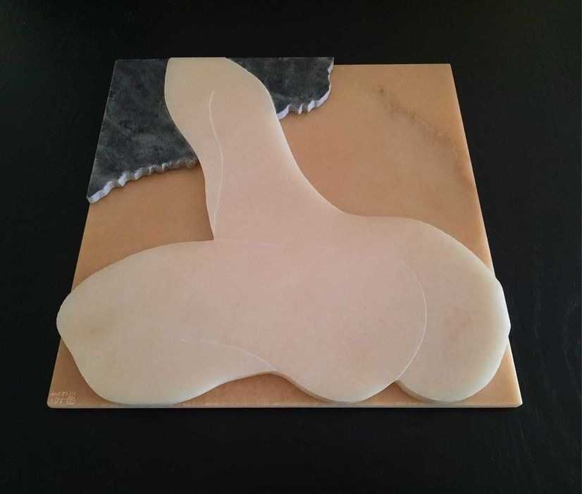 Cutileiro – Escultura em pedra, 30x30 cm, Mulher sentada de joelhos