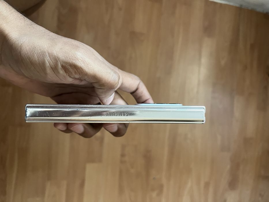 Samsung galaxy Z fold 4