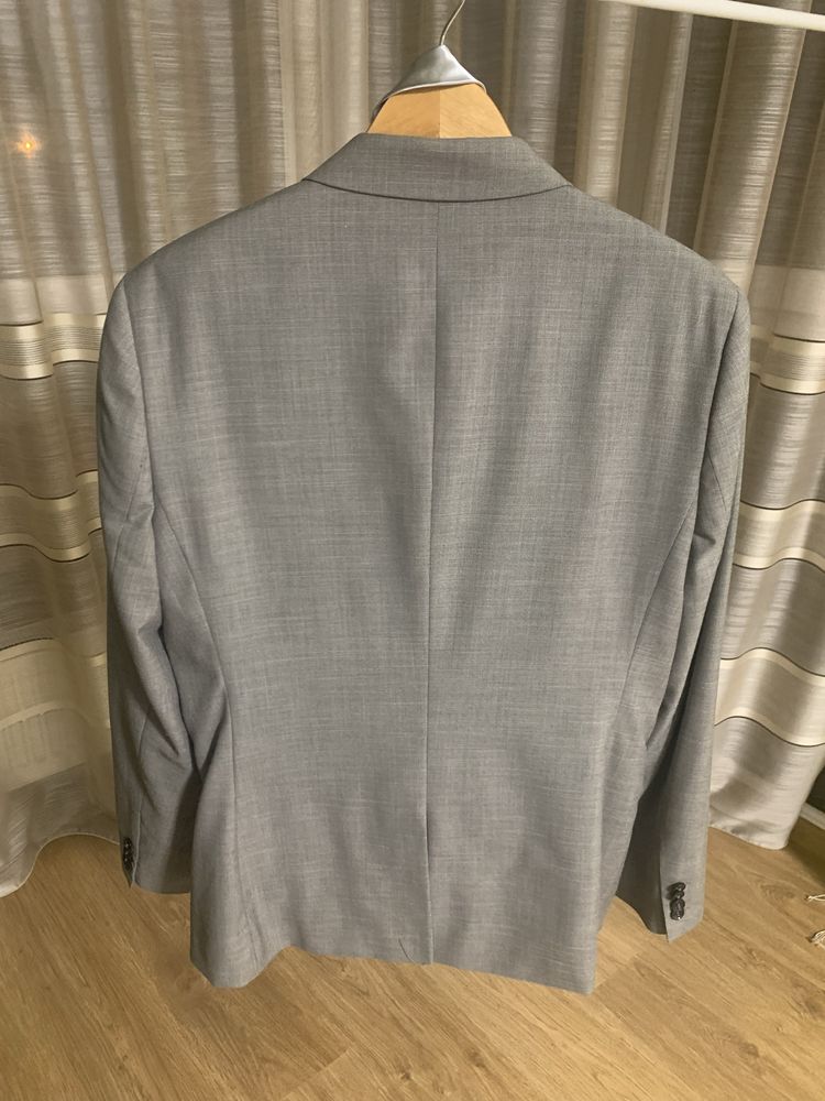 Чоловічий костюм Topman