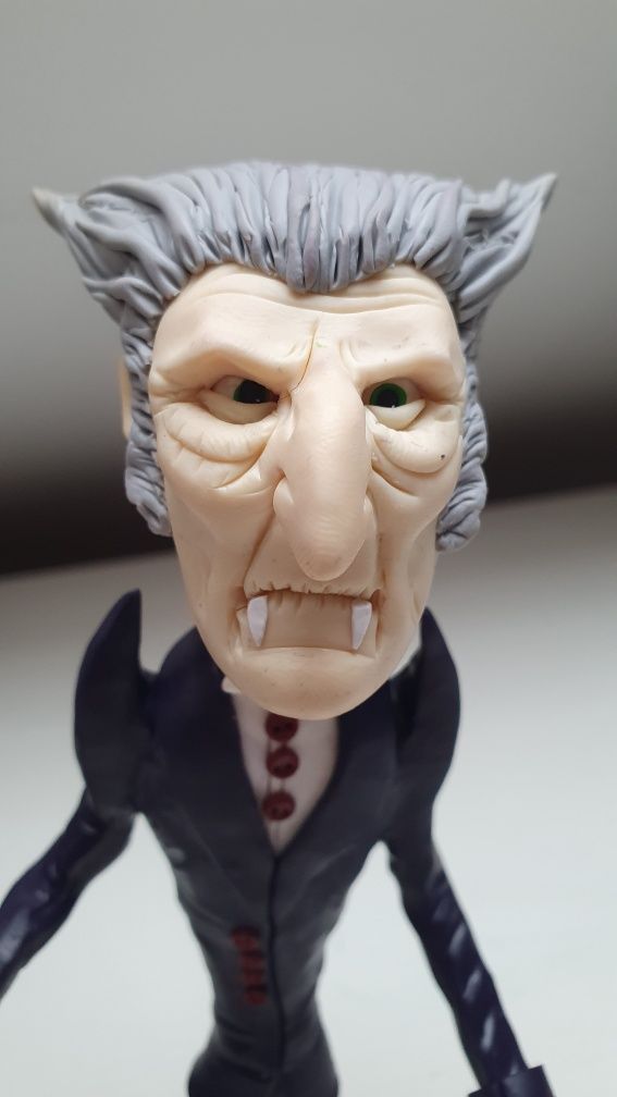 Wampir figurka z modeliny