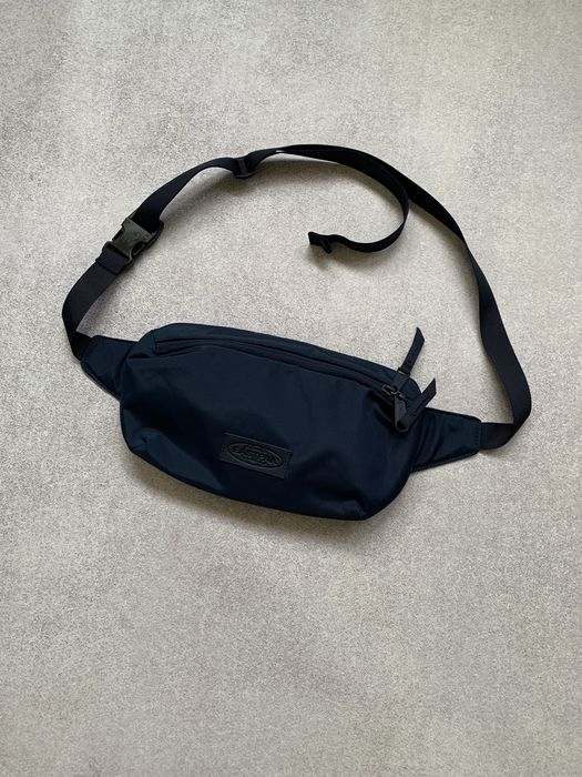 Поясная сумка Eastpak Weist