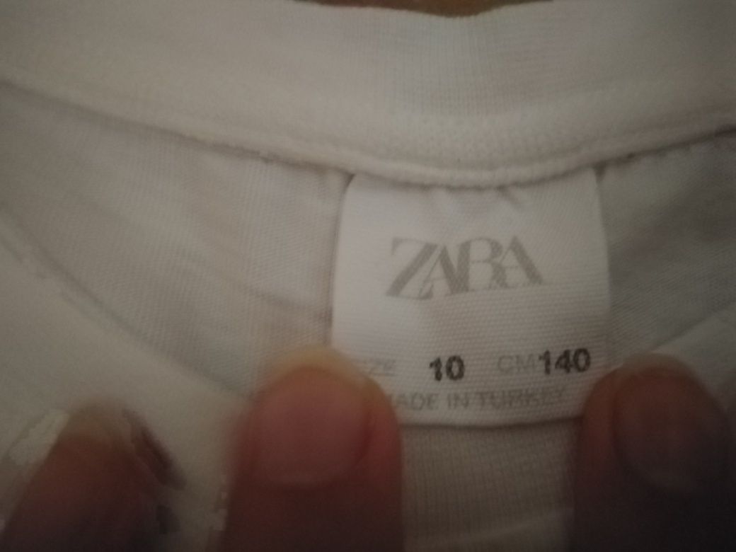 T-shirt Zara tamanho 10 criança