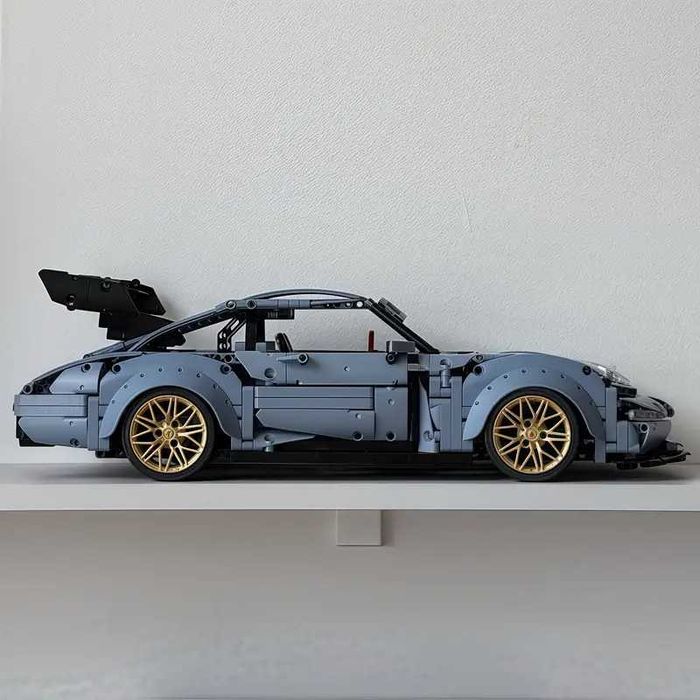 Конструктор Porsche 911. Масштаб 1:10. 2100 деталей.