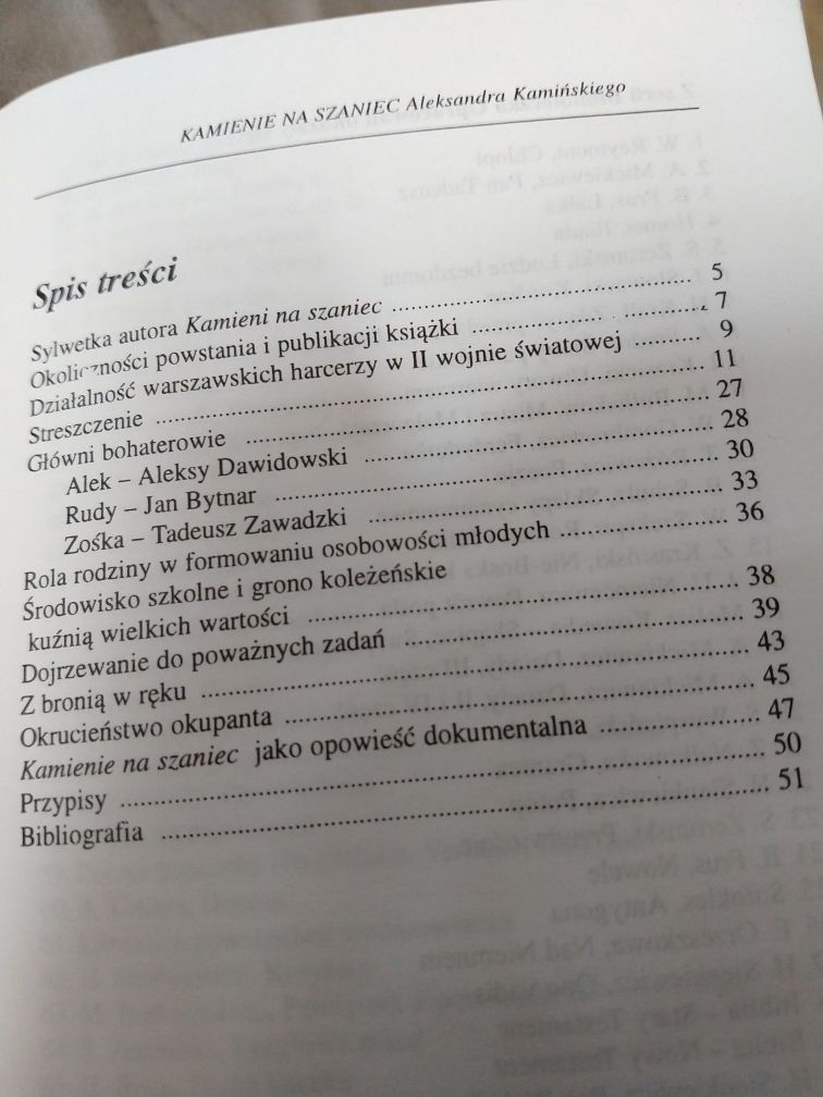 Opracowanie lektury Kamienie na szaniec.