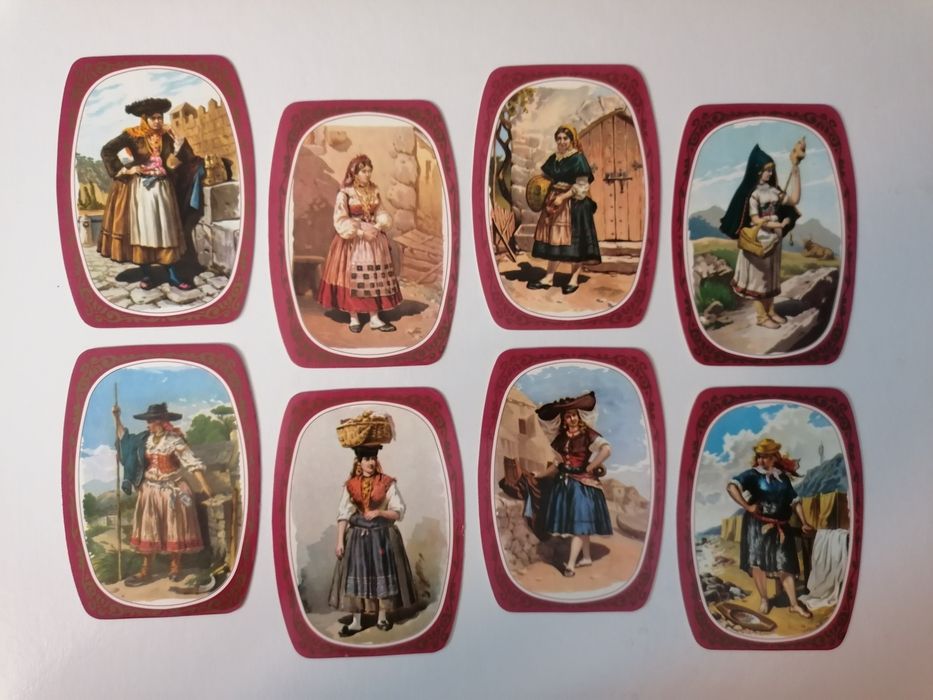 Conjunto de 8 calendários de 1985/1986 de trajes antigos
