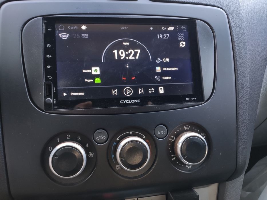 Авто магнитола Android GPS Wi-Fi Bluetooth