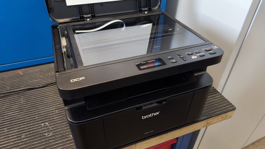 Brother DCP-1622WE LASER mono WIFI 3W1 jak nowa mały przebieg