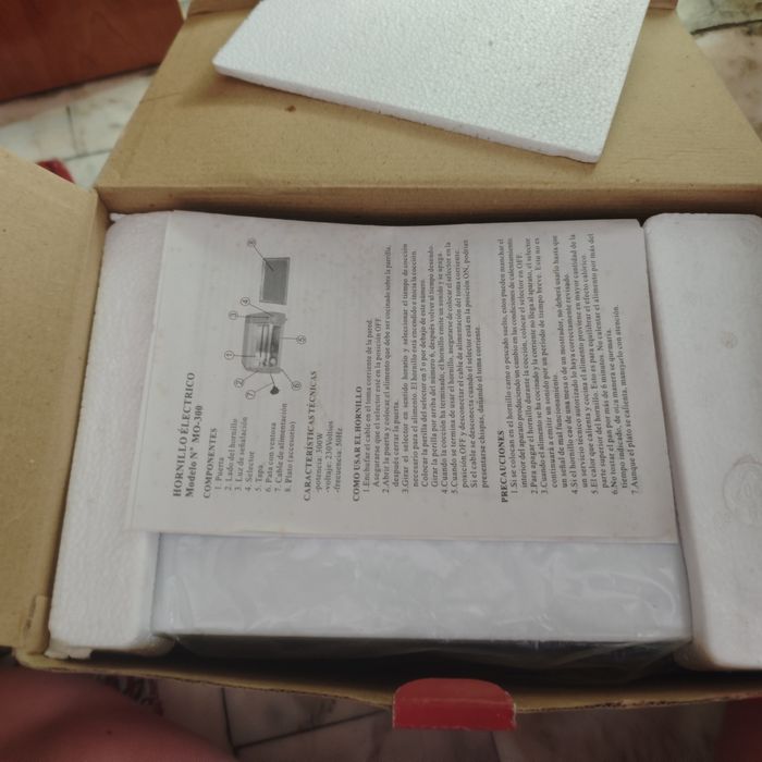 Mini forno 300w dentro da caixa