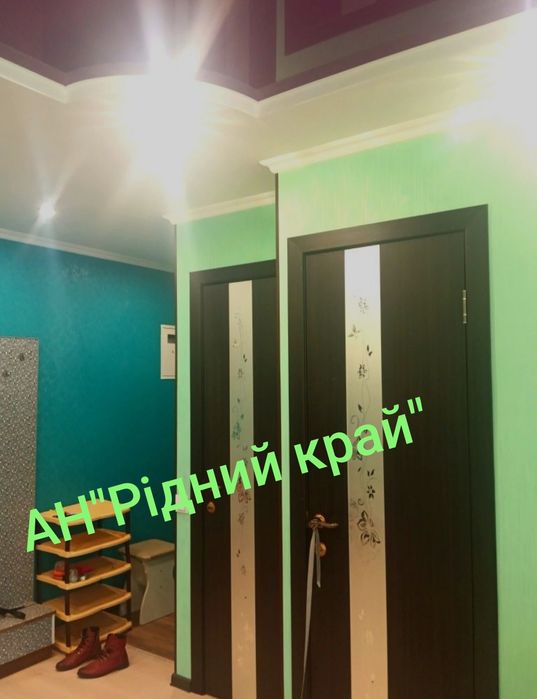 2а кв.з відмінним ремонтом на 2 поверсі .