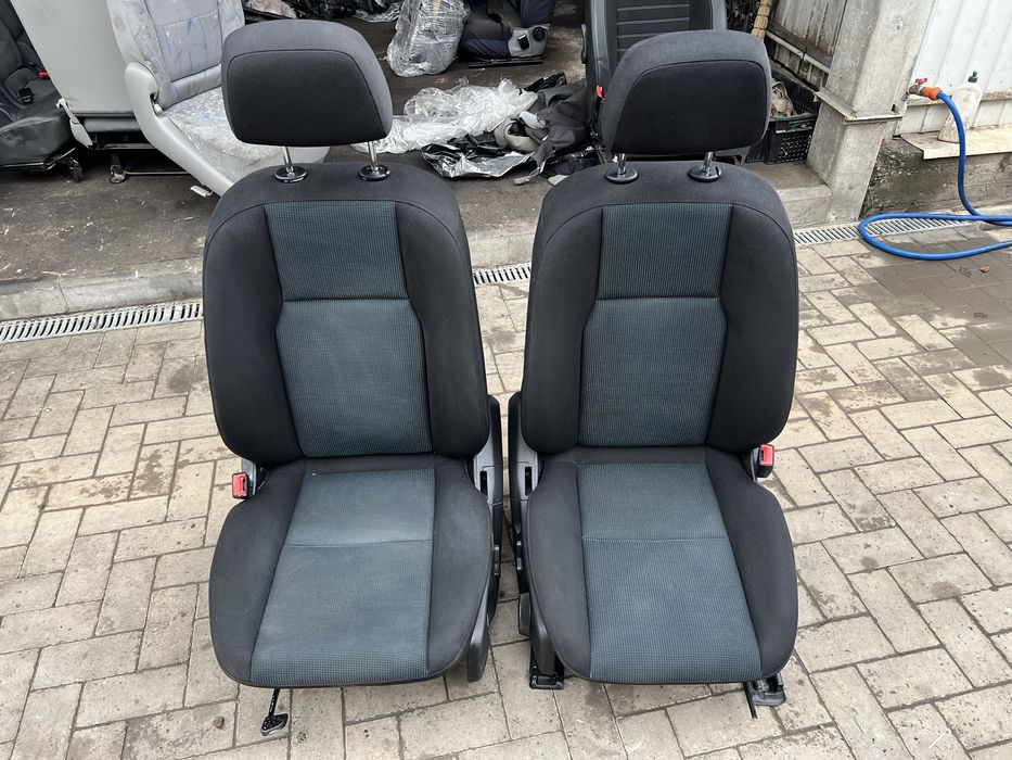 Сиденья передние на мерс 204 Ориганал! так же подойдет под переделку