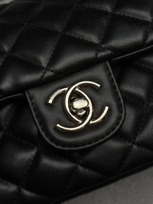 CHANEL Classic Medium Double Flap torebka