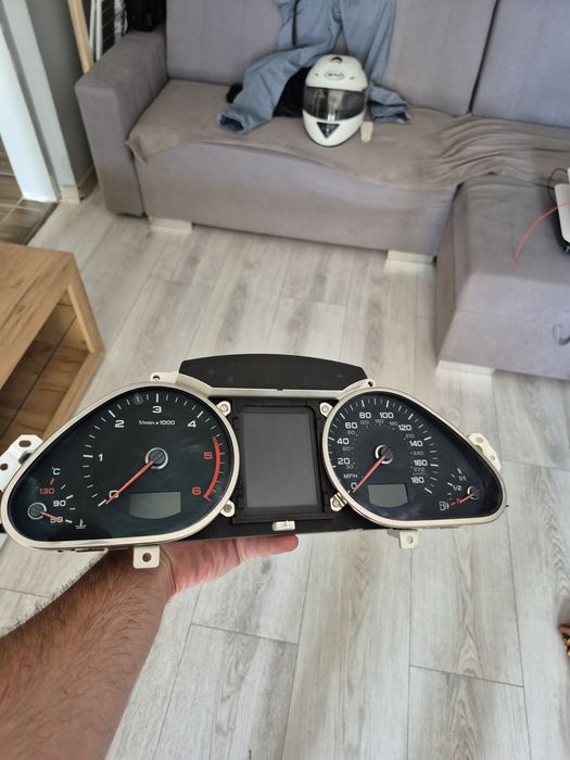 Licznik audi a6 c6 lift kolorowy FIS