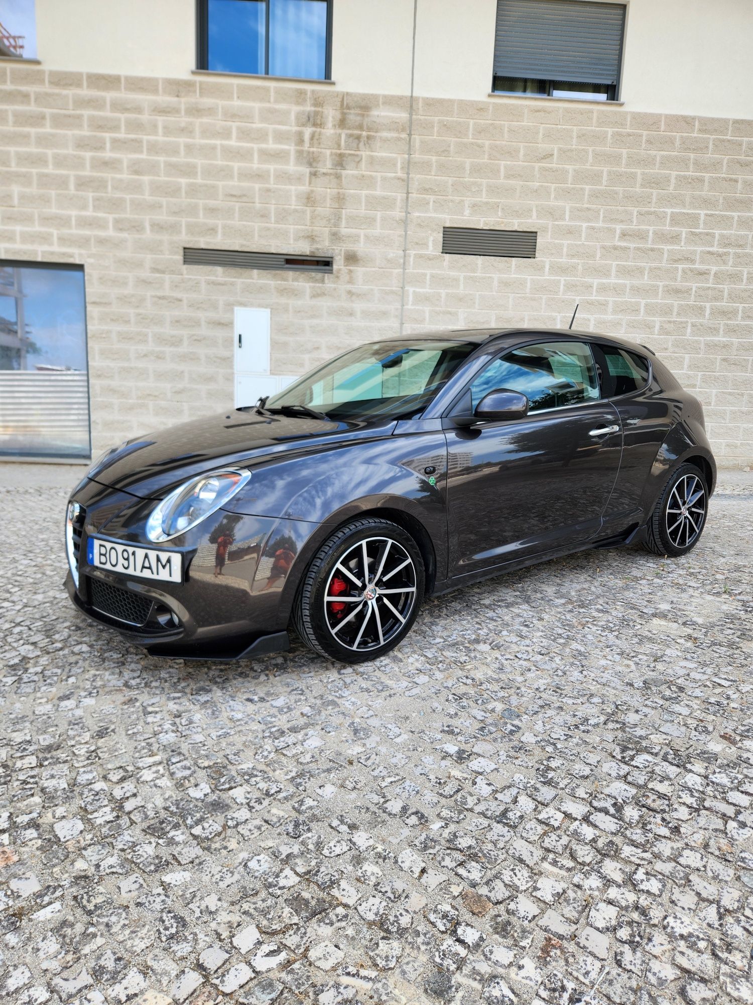 Alfa Romeo Mito full extras ano 2013 com 177.000 km impecável Aceito r