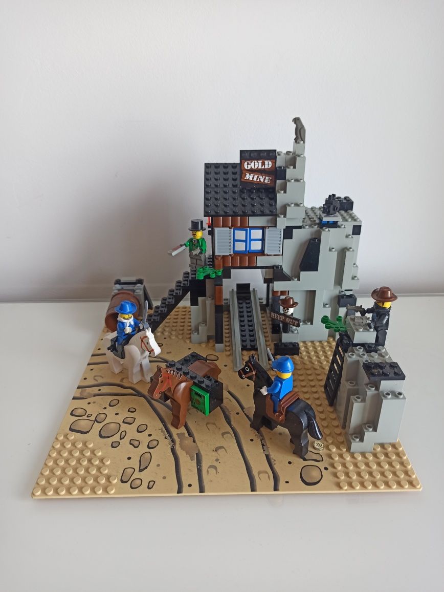 LEGO Western 6761 Bandit's Secret Hide-Out