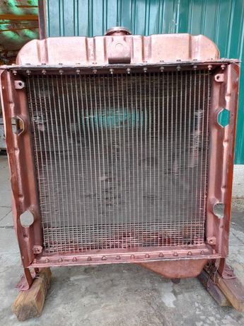 Продам водяной и масляный радиатор на двигатель ДТ-74(75)