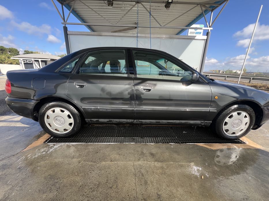 Audi A4, pode trazer mecânico carro impecável