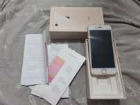 iPhone 8 в гарному стані.