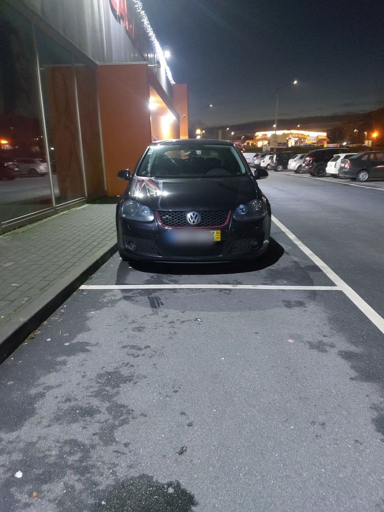 VW Golf V 2.0tdi