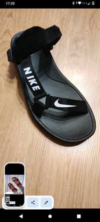 Nowe sandały Nike