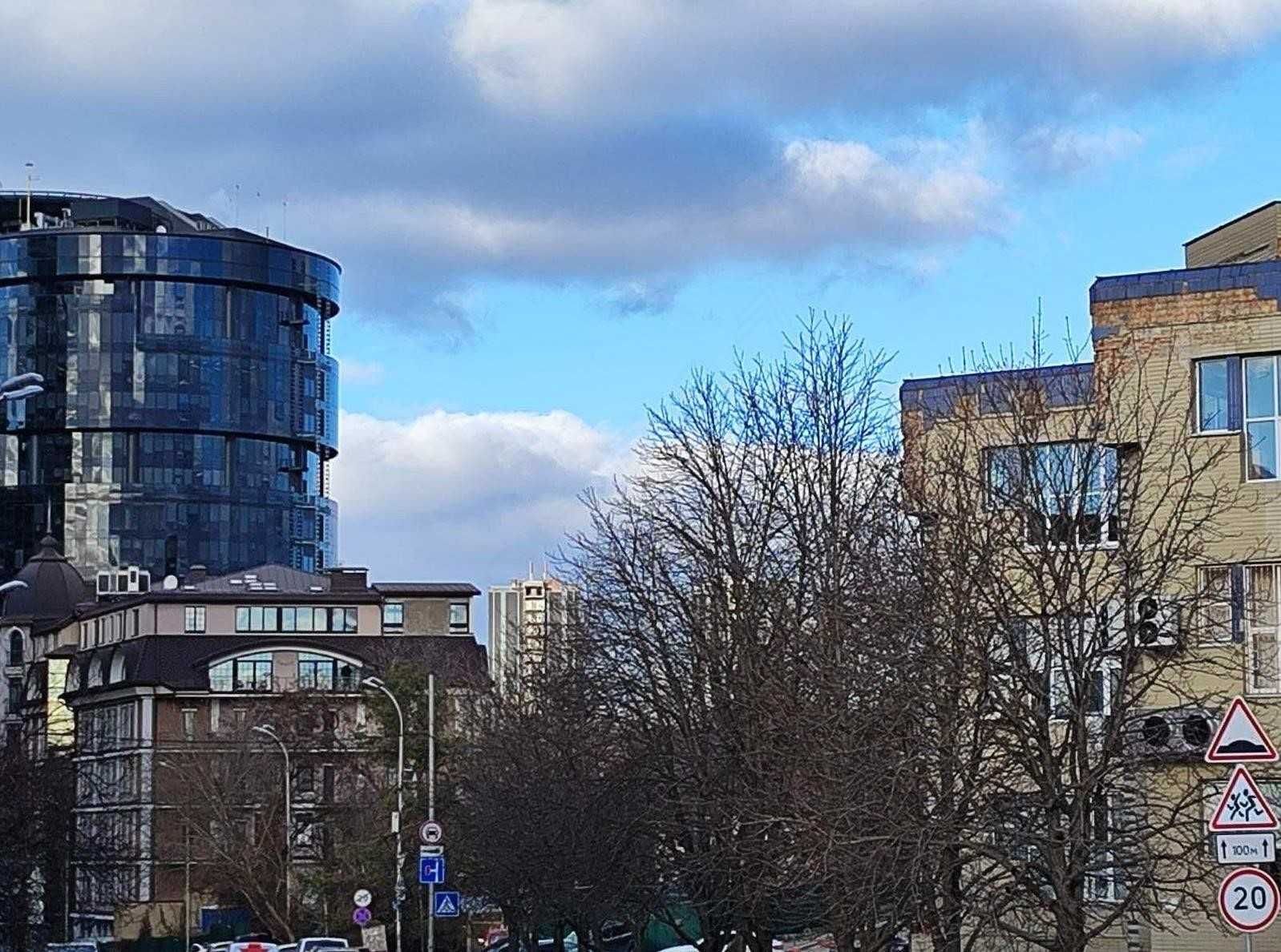 Подобовий та довгостроковий хостел біля метро Звіринецька