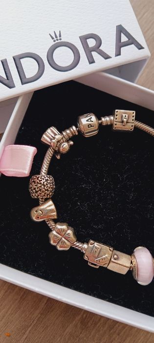 Pulseira Pandora com 11 contas