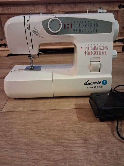 Sprzedam maszynę do szycia marki Łucznik 38 programów szycia.