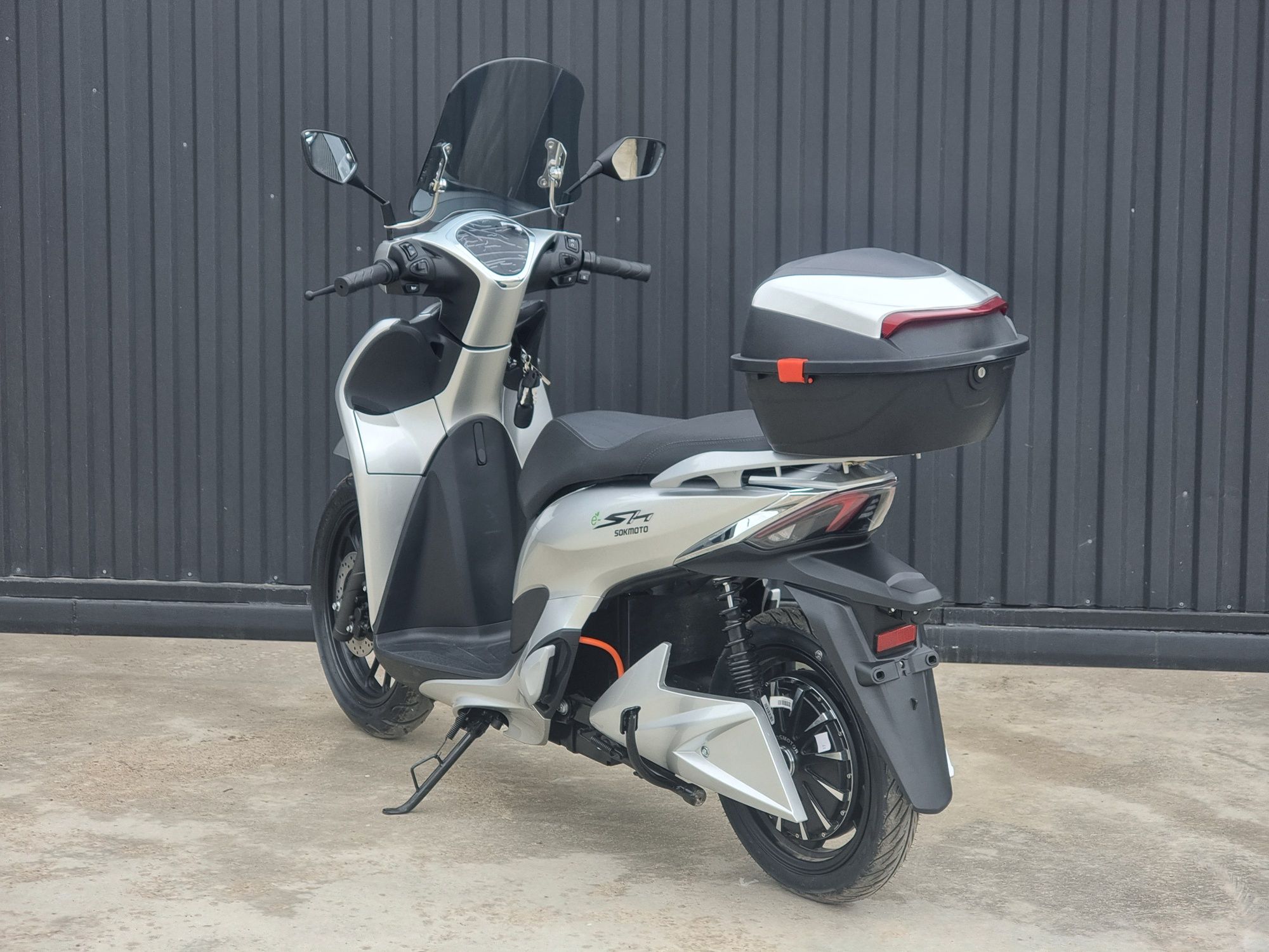 Електроскутер SokMoto SH
2999w 72v