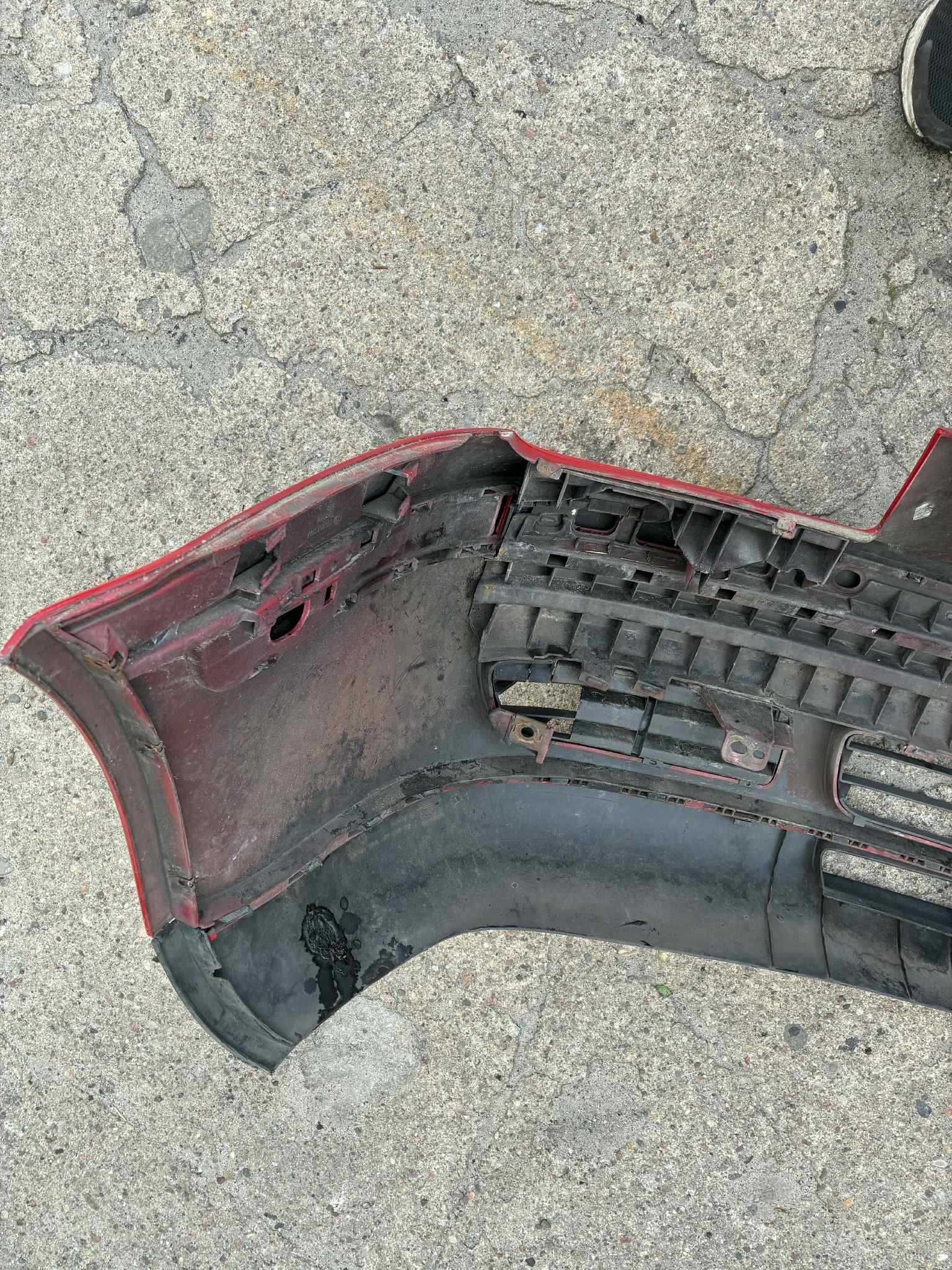 zderzak przód przedni czerwony vw volkswagen golf 4 iv bora LY3D