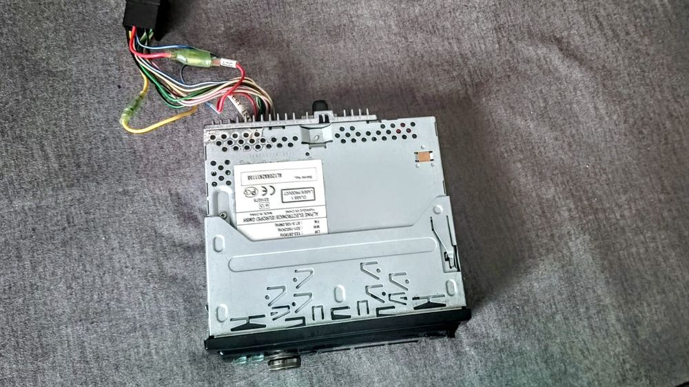 Radio Alpine CDE-120R - stan bardzo dobry