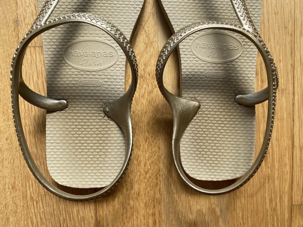 Havaianas Flash Douradas