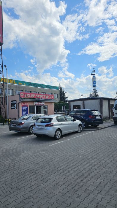 Okazja !! Sklep / Lokal usługowy 50 m² – przy głównym wjeździe na gieł