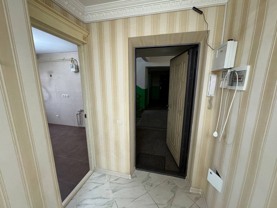 Продається 3х кімнатна квартира 61м² р-н 14 школи. Автономне опалення