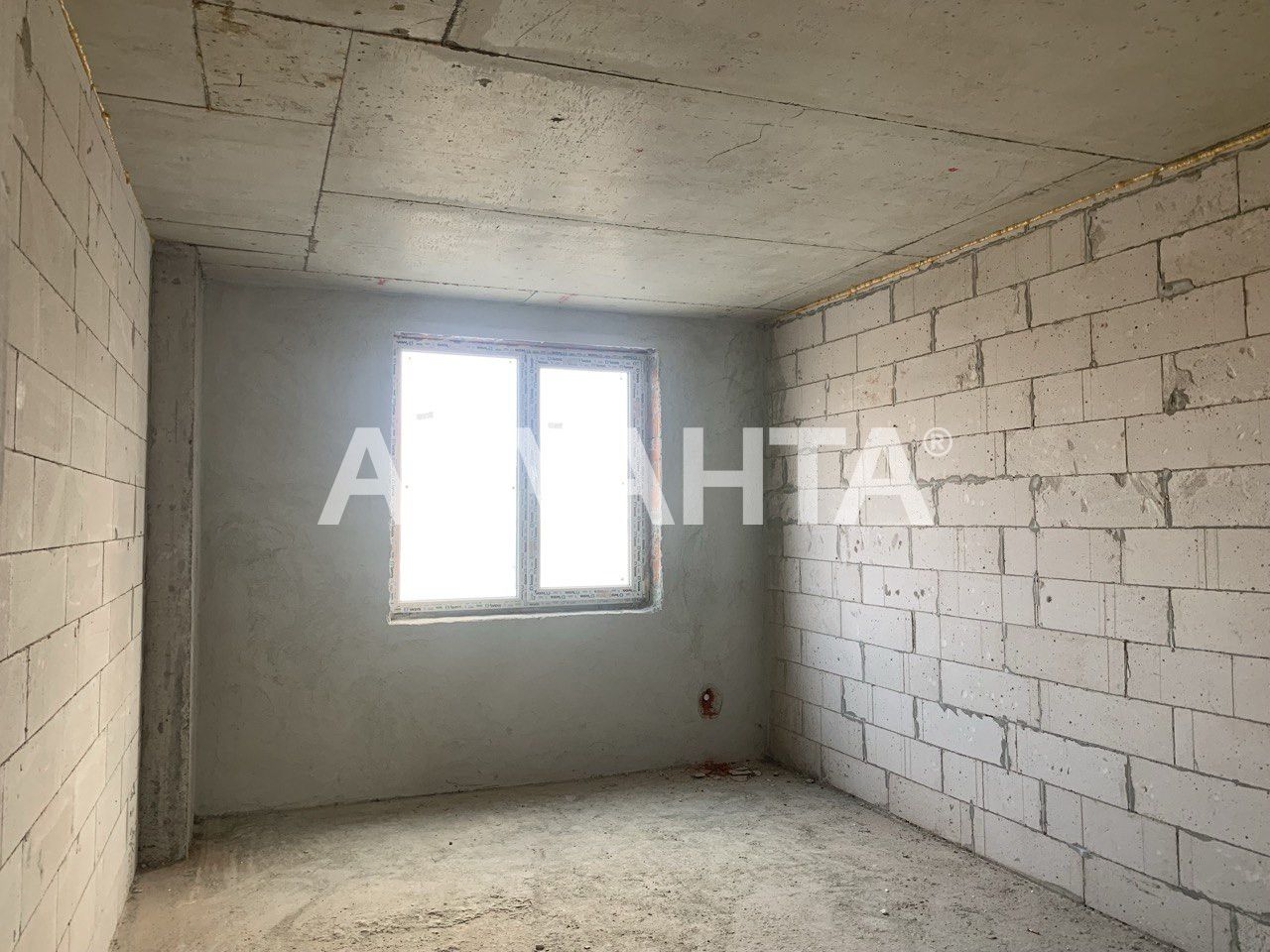 Продаж 3х кімнатної квартири в ЖК R2 Residence по вул Роксоляни