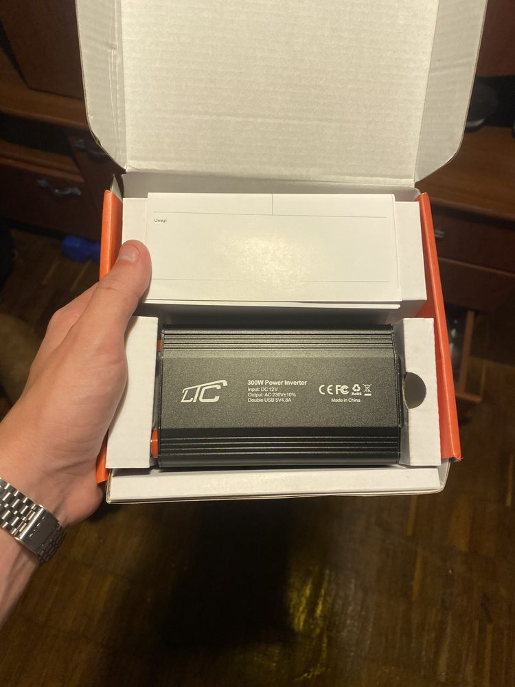 перетворювач 12v -220 НОВИЙ