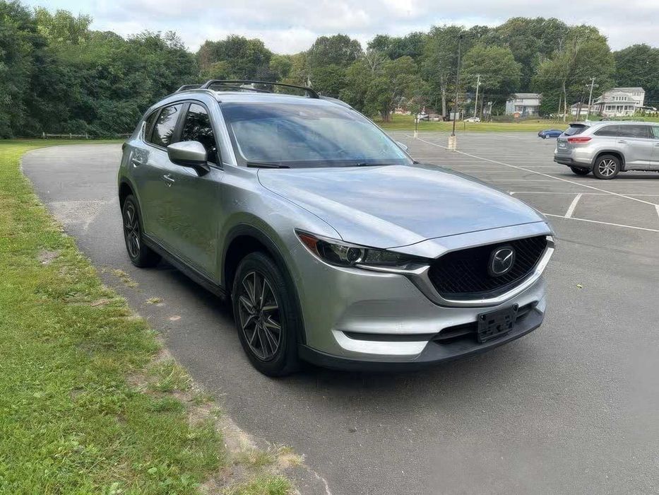 Mazda CX-5 Touring      2018