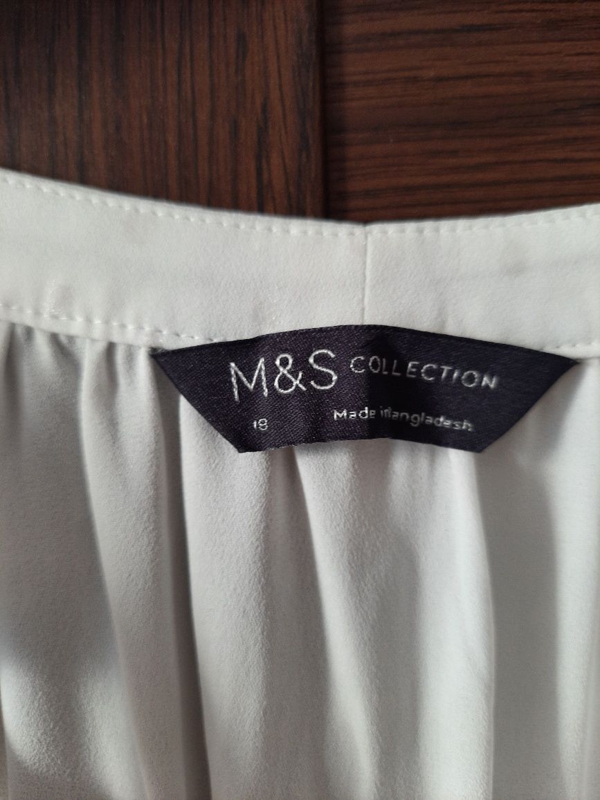 Bluzka M&S z dĺ. rękawem  r.18