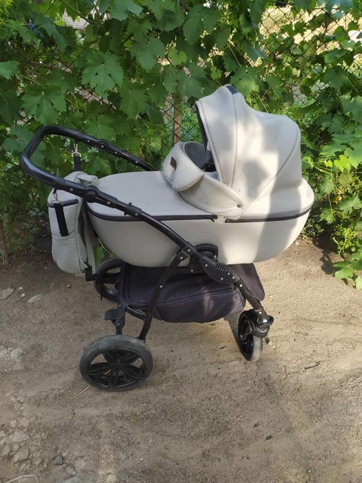 Продам дитячу коляску