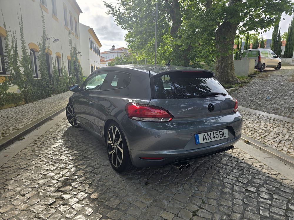 Volkswagen Scirocco 2.0 tdi dsg