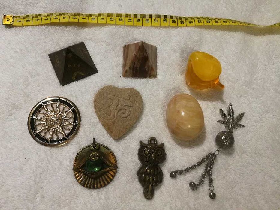 камень оникс металл статуэтка сувенир пирамида яйцо и другое