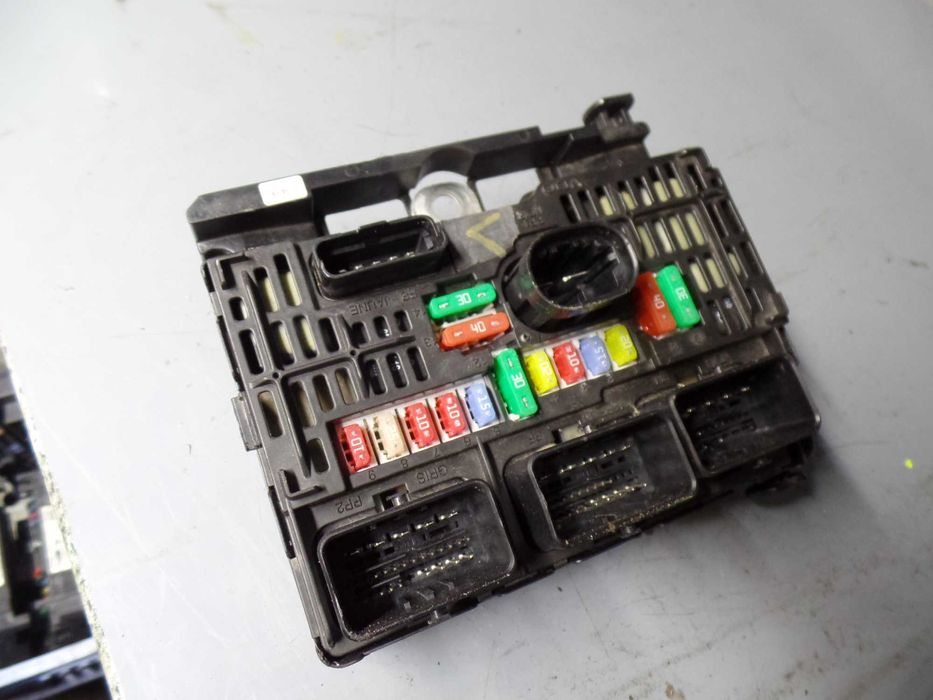 Paz5 Moduł BSI BSM-L04-00 skrzynka bezpieczników peugeot 307 lift