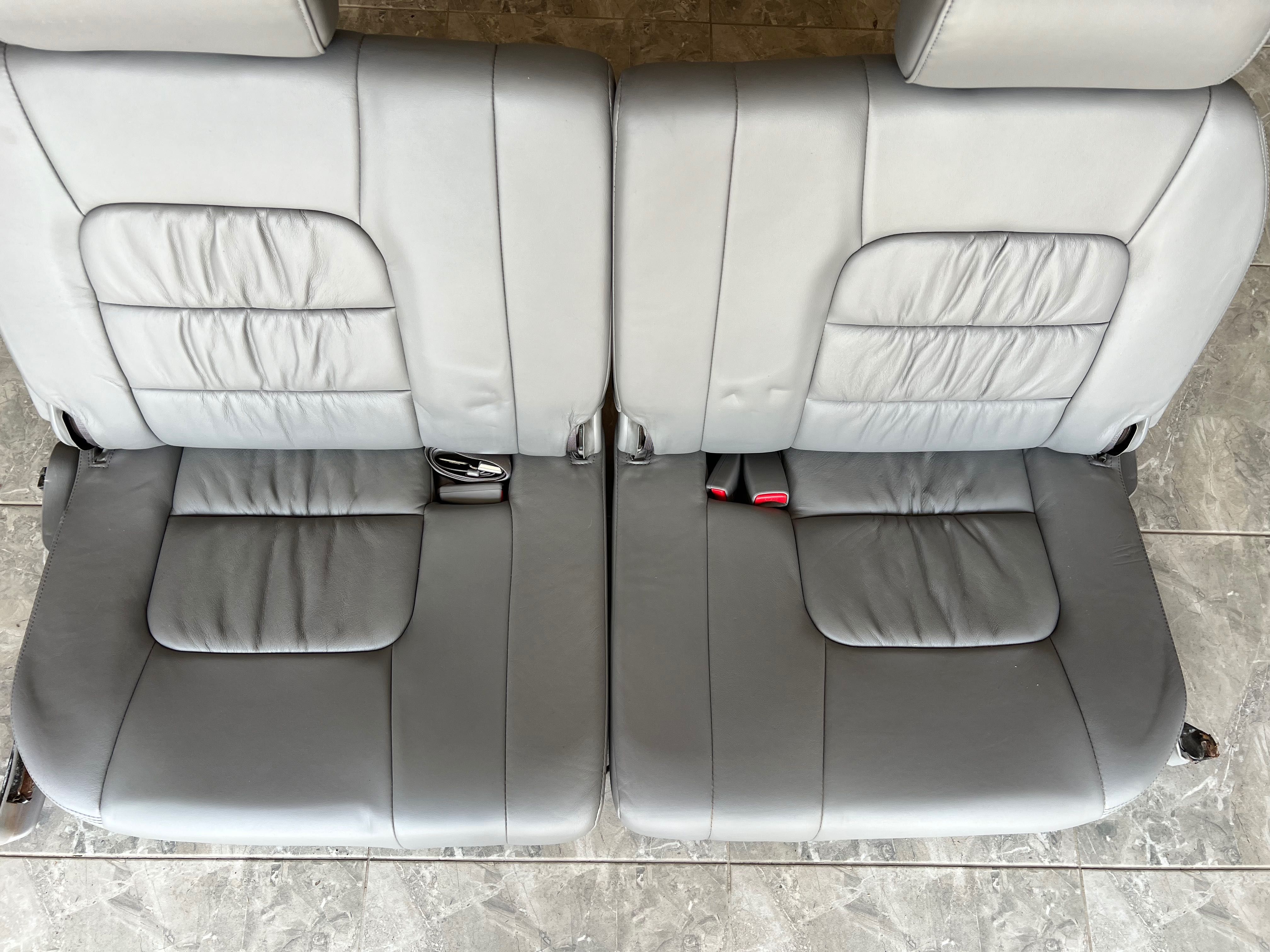 3-й ряд сидінь Lexus LX470, Toyota LC100