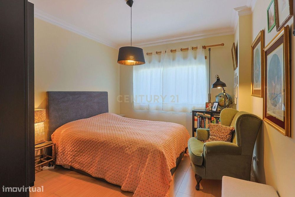 Apartamento com Garagem e Arrecadação em Frente ao Rio Sul Shopping e