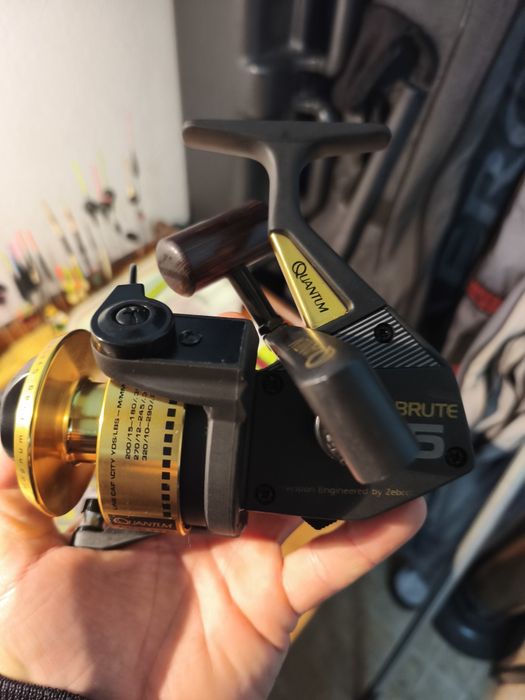 Carreto Quantum Brute QB5 (pesca mar)