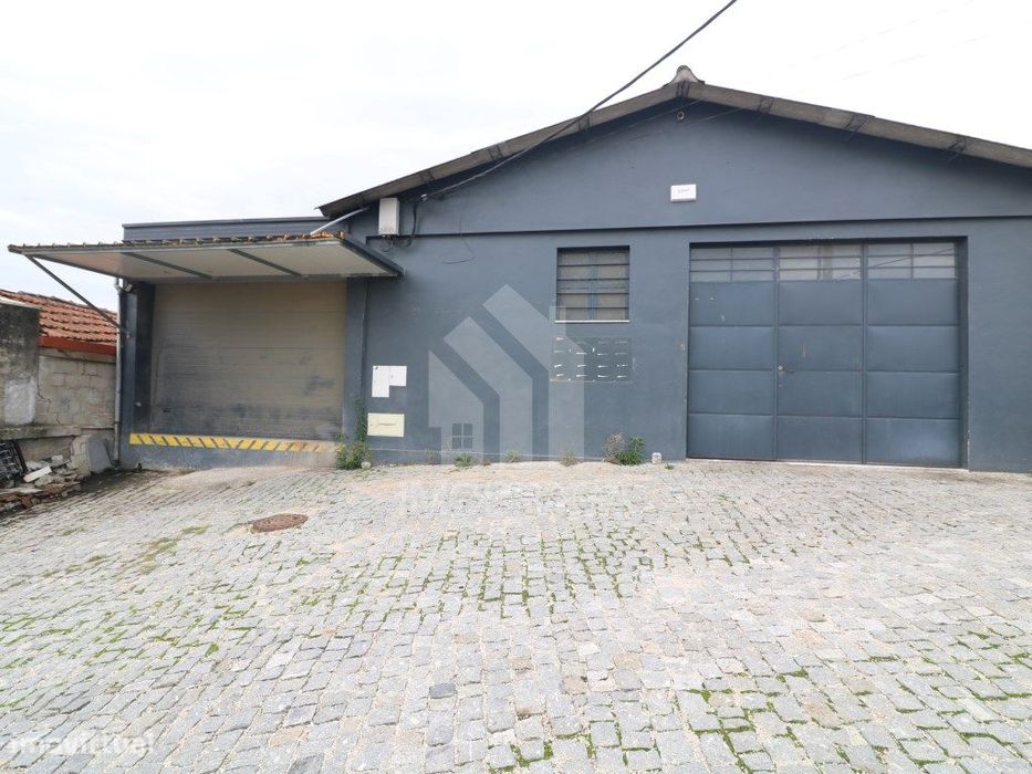Arrendamento de Armazém - Centro de Amares