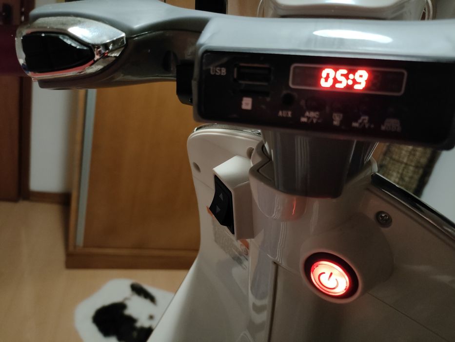 Mota elétrica criança