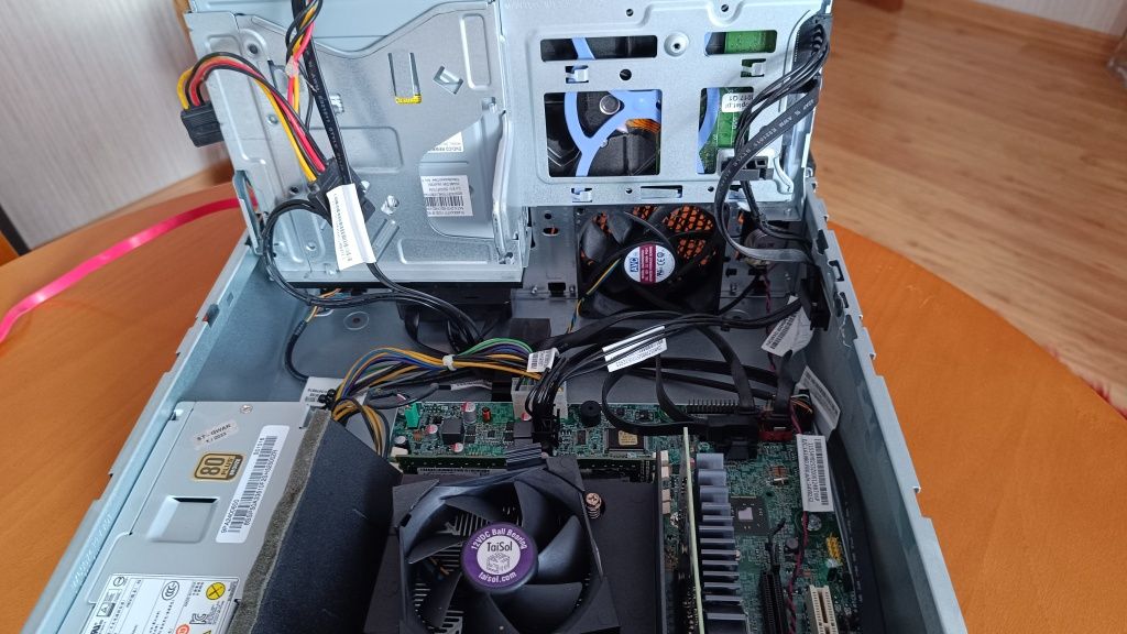 Sprzedam komputer Lenovo Thinkcentre M93p i5 16gb 250gb hdd