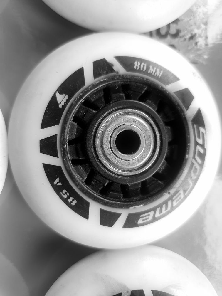 Kola Rollerblade Supreme 80mm 85a 8 szt komplet