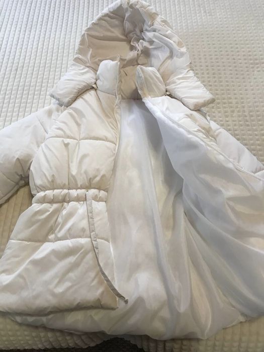 Зимова курточка біла